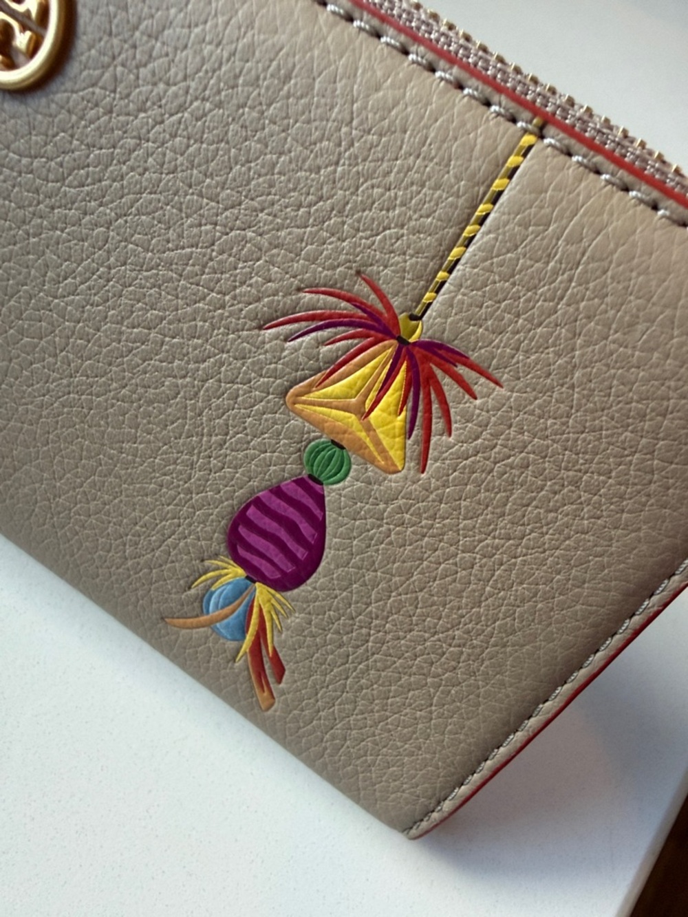 TORY BURCH ROBINSON PEBBLED ZIP SLIM WALLET - Picture 2 of 8